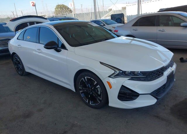 2022 KIA K5
