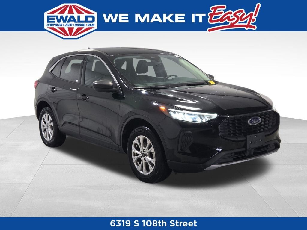 2024 FORD Escape