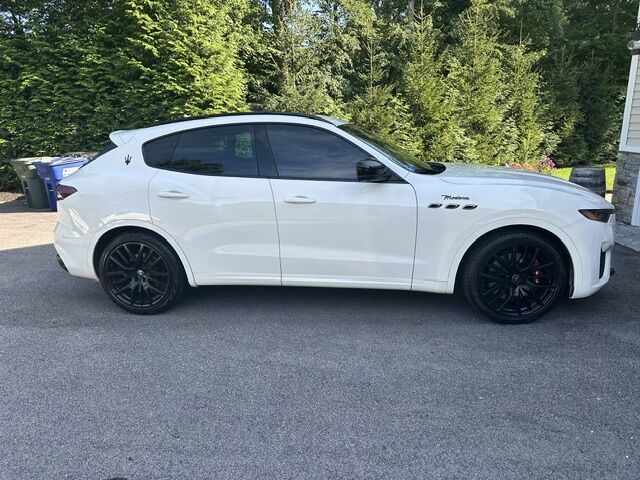 2022 MASERATI Levante