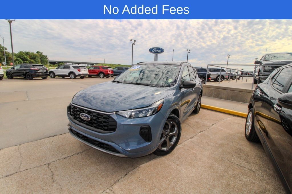 2024 FORD Escape