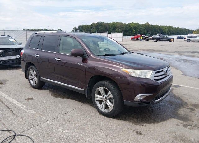 2011 TOYOTA Highlander