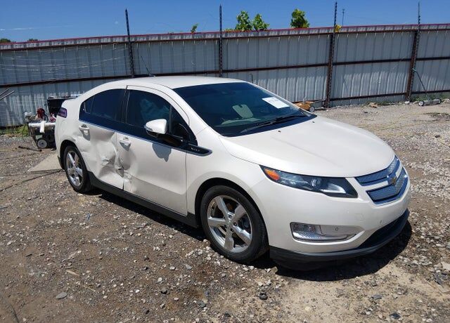 2013 CHEVROLET Volt