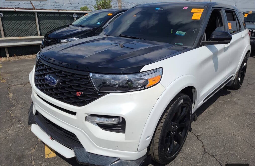 2021 FORD Explorer