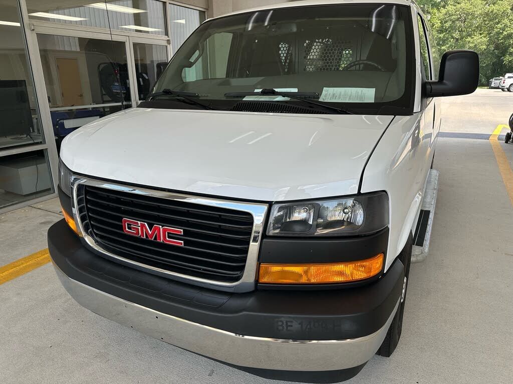 2025 GMC Savana