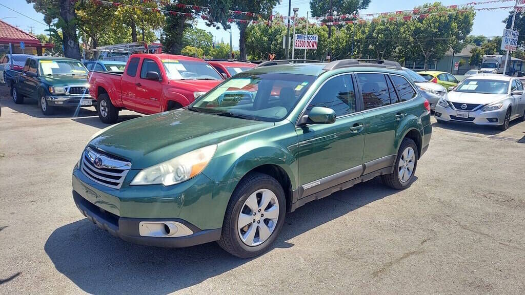 2010 SUBARU Outback