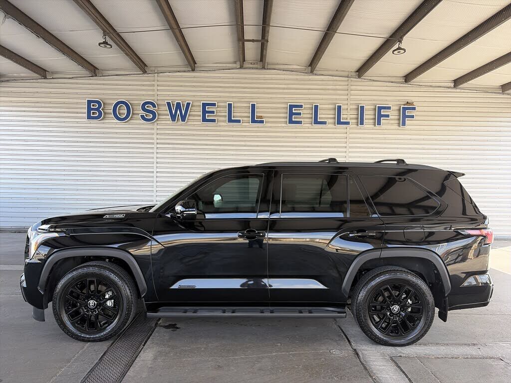 2025 TOYOTA Sequoia
