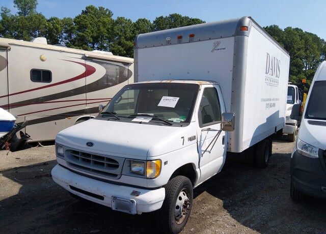 2002 FORD E-350