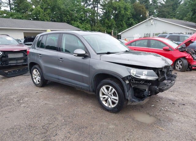 2013 VOLKSWAGEN Tiguan