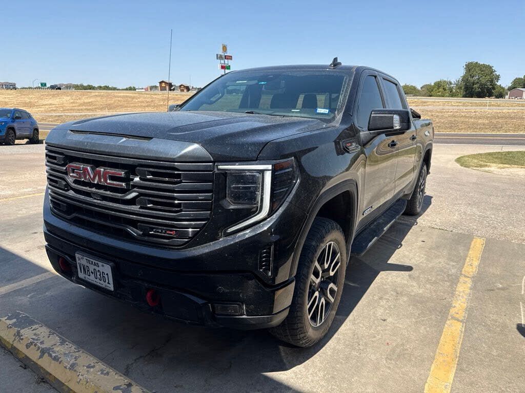 2024 GMC Sierra