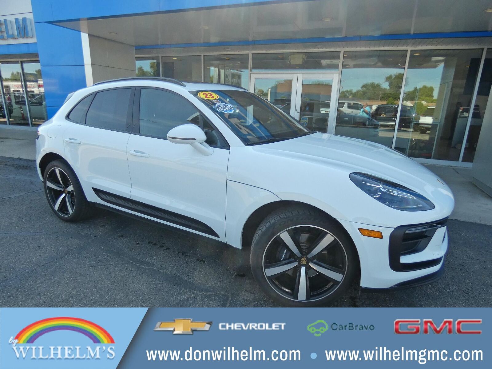 2023 PORSCHE Macan