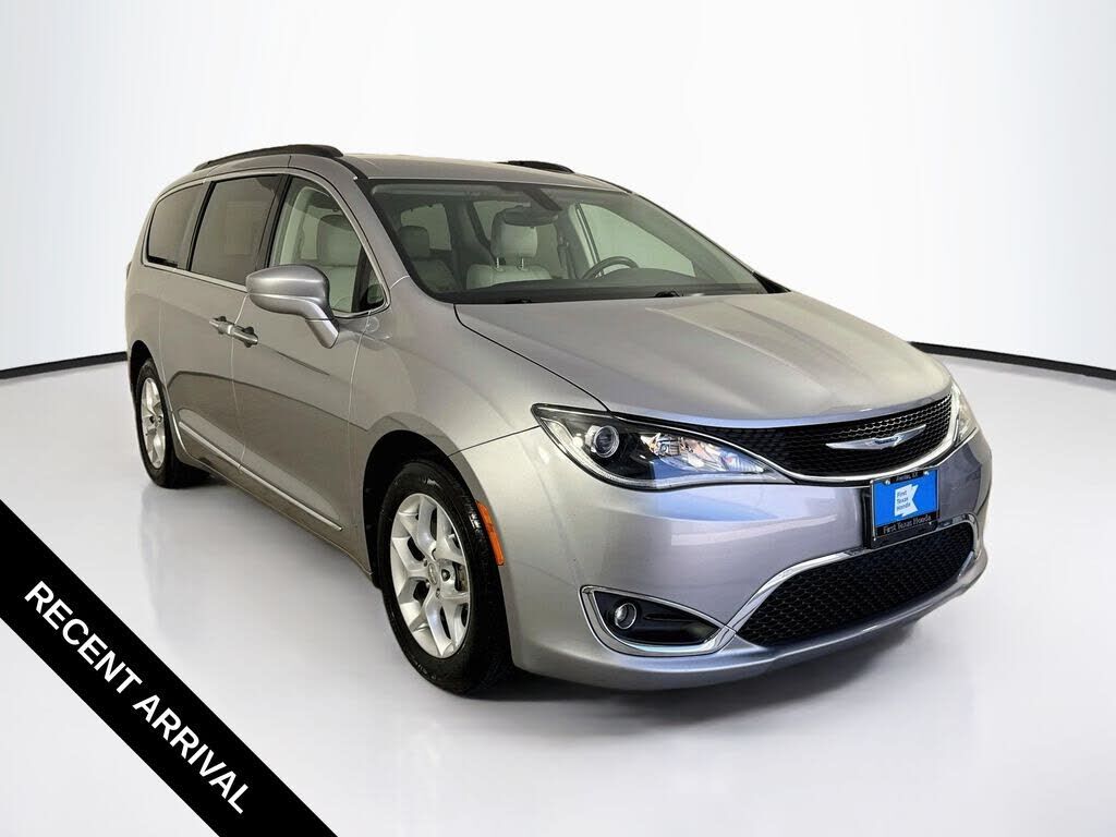 2017 CHRYSLER Pacifica