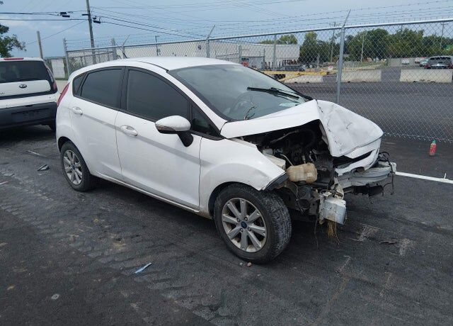 2013 FORD Fiesta