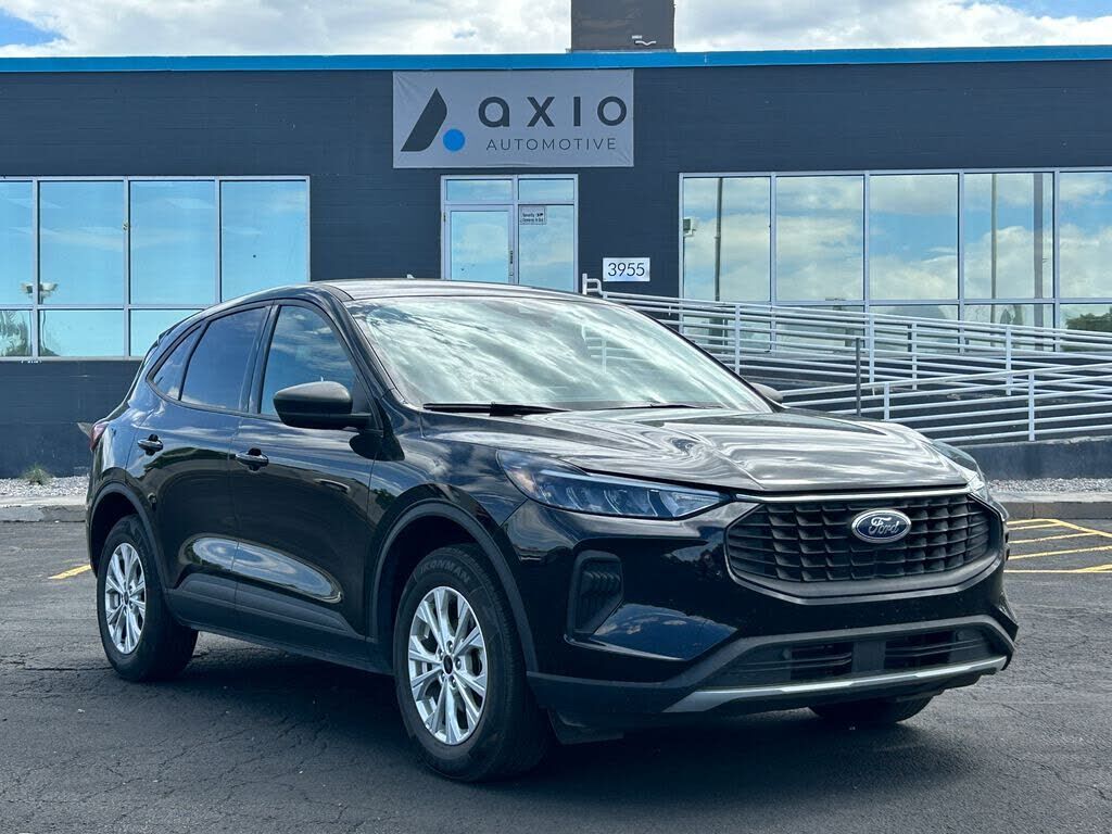 2025 FORD Escape