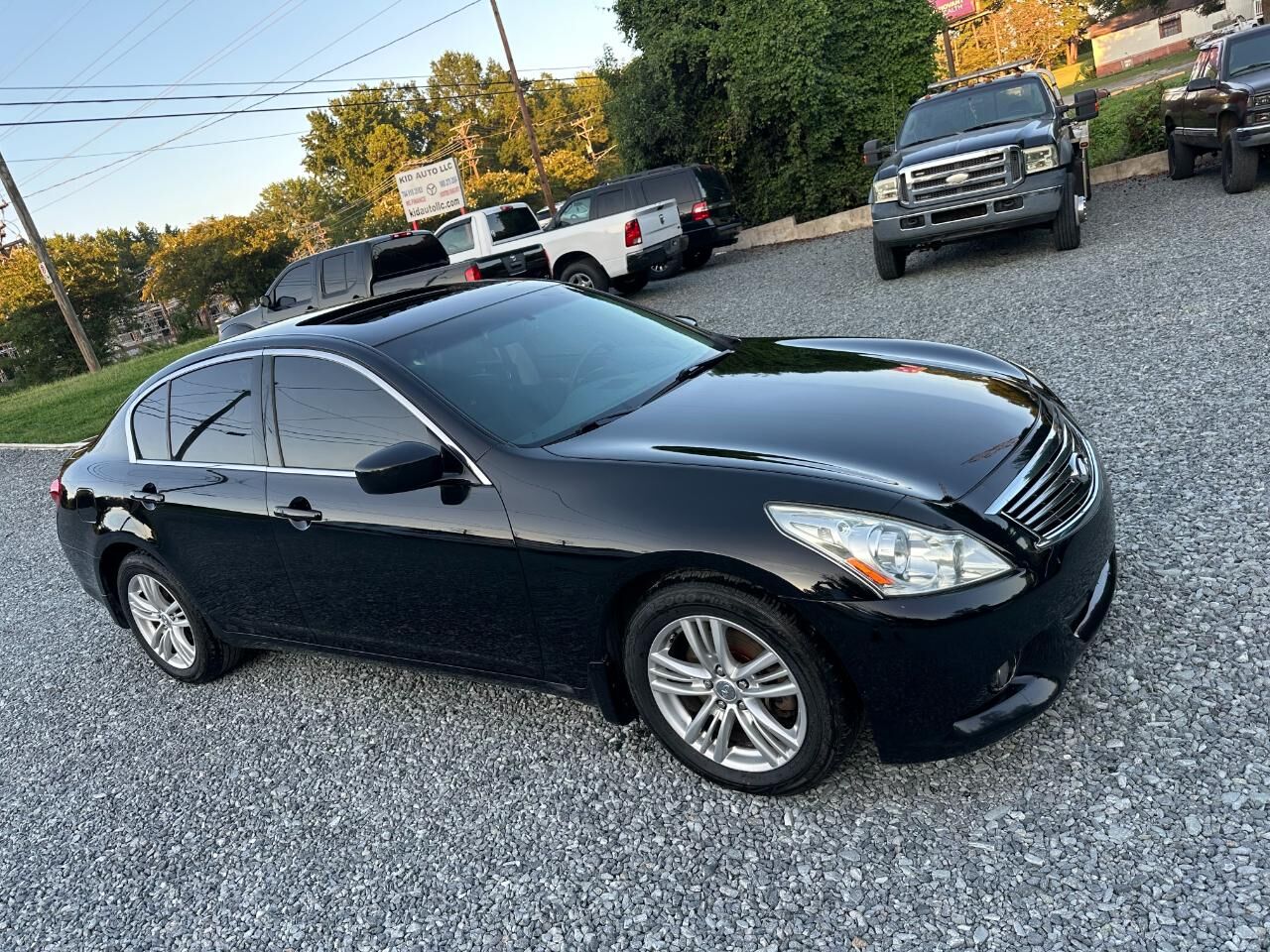 2013 INFINITI G37