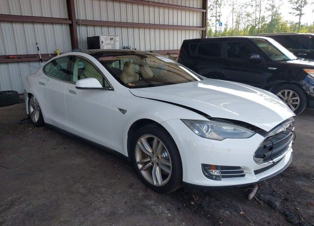 2013 TESLA Model S