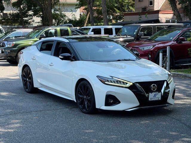2019 NISSAN Maxima