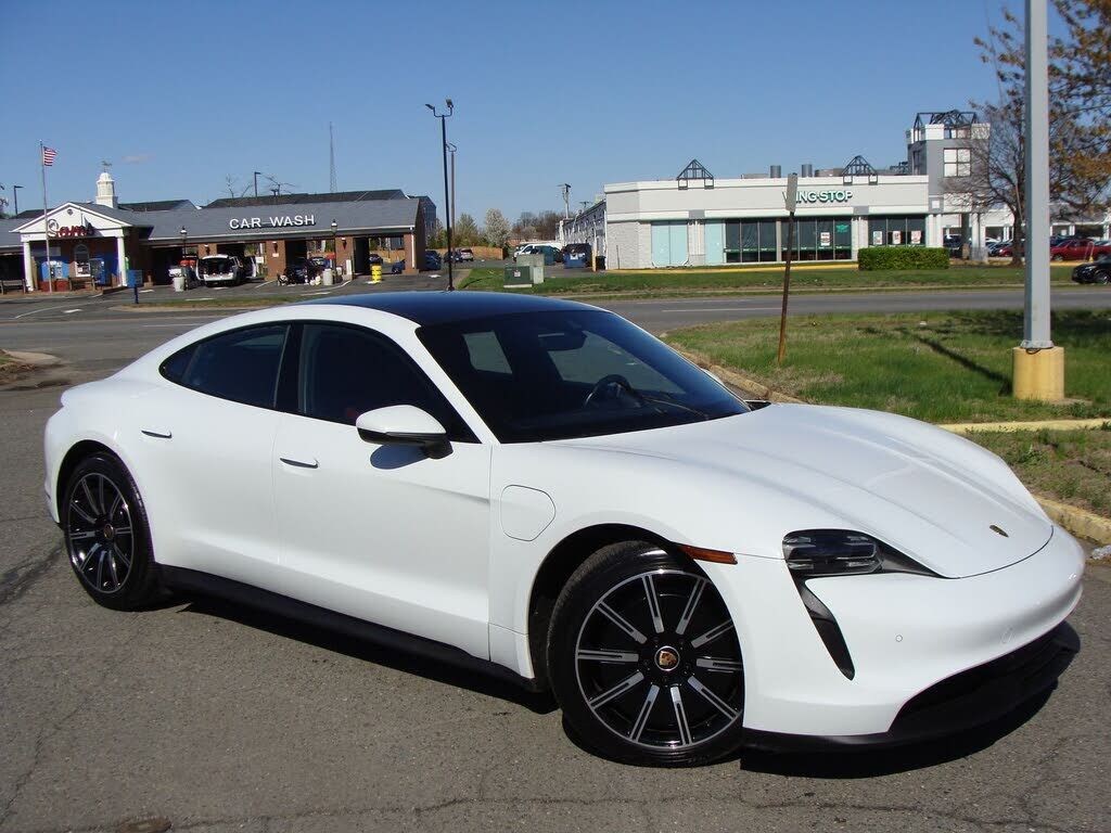 2020 PORSCHE Taycan