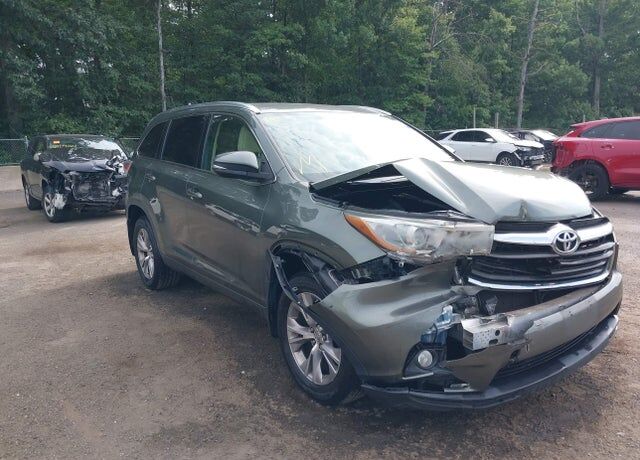 2015 TOYOTA Highlander
