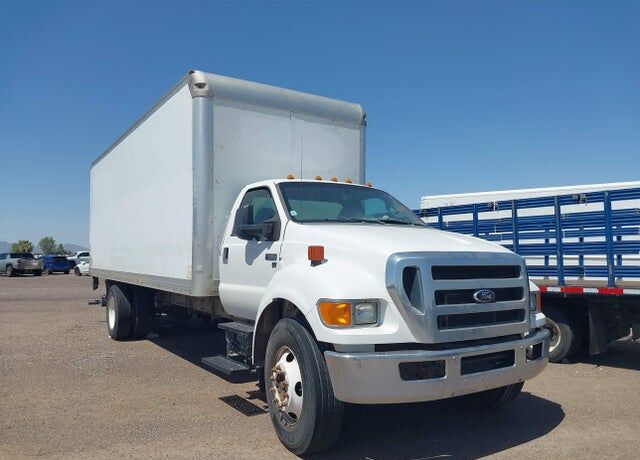 2013 FORD F-650