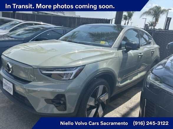 2024 VOLVO C40