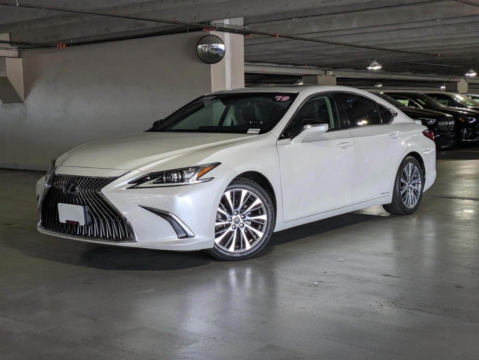 2019 LEXUS ES