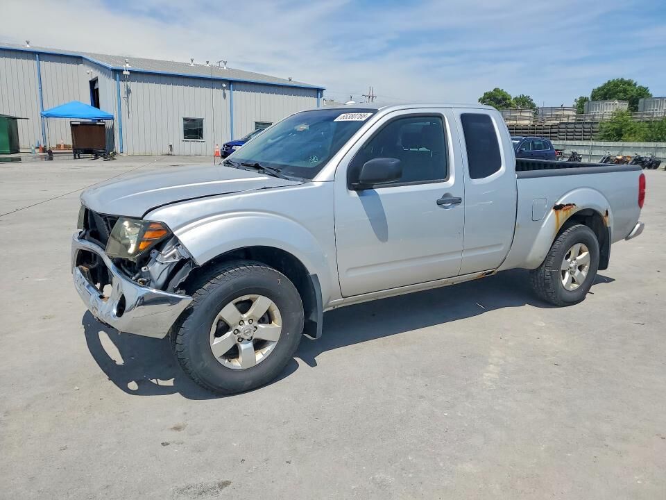 2011 NISSAN Frontier