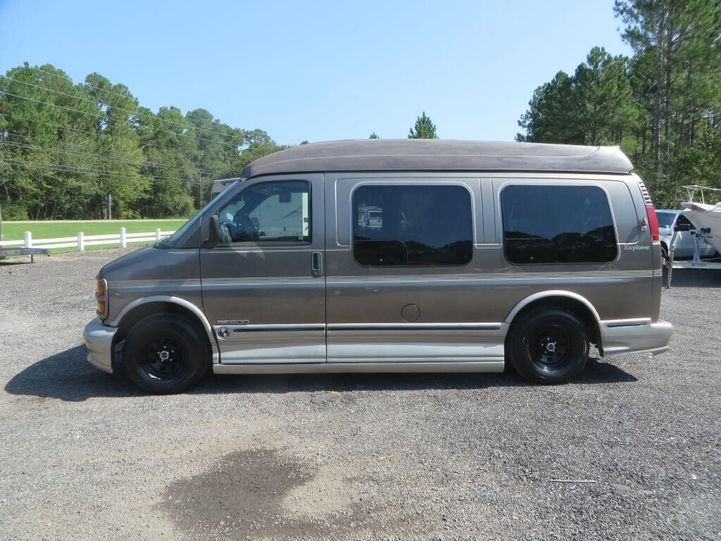 2002 GMC Savana