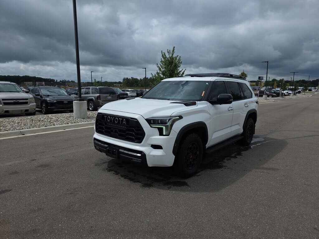 2024 TOYOTA Sequoia