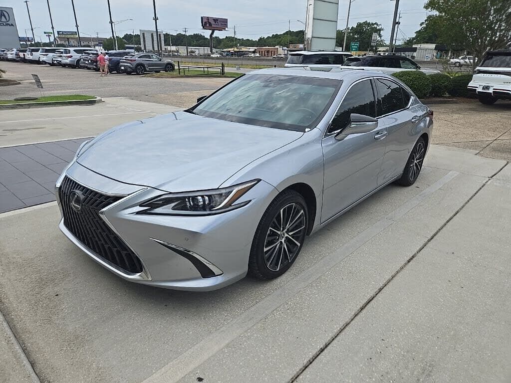 2025 LEXUS ES