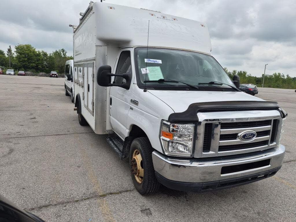 2015 FORD E-350