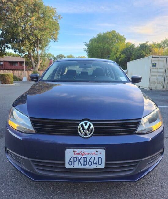 2011 VOLKSWAGEN Jetta