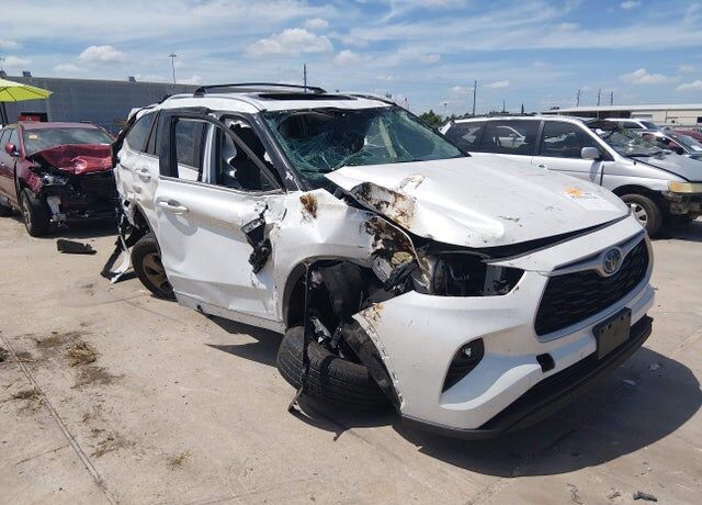 2023 TOYOTA Highlander