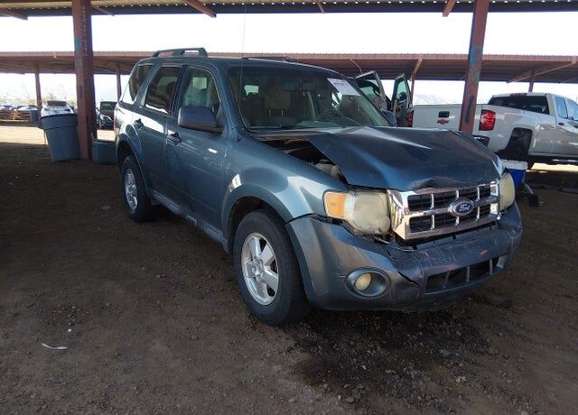 2011 FORD Escape