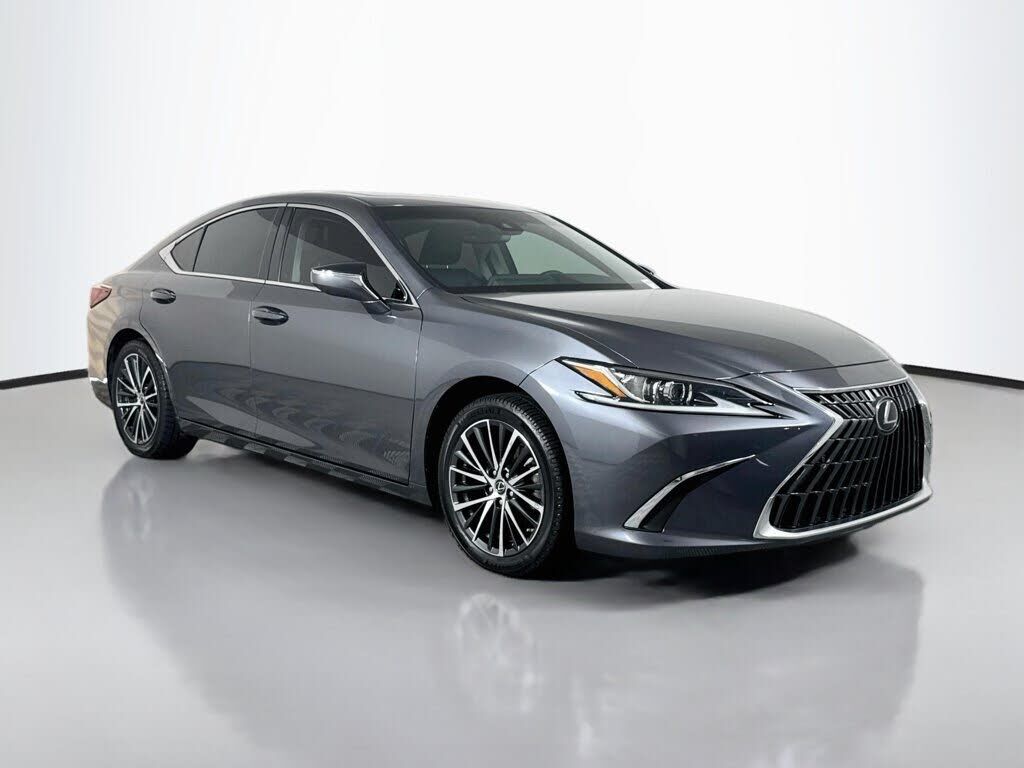 2024 LEXUS ES