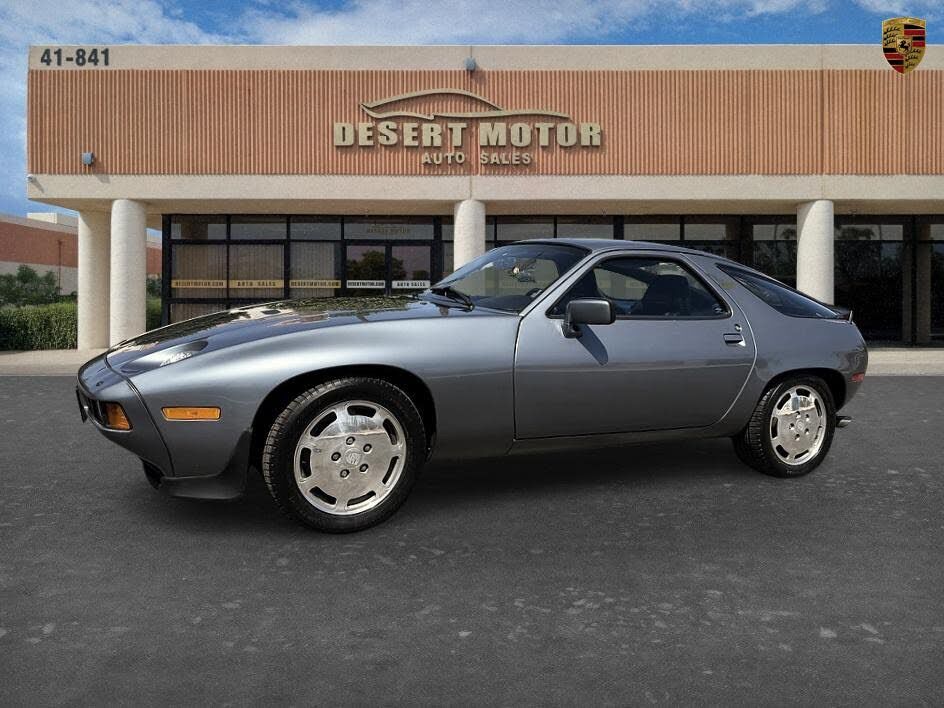 1984 PORSCHE 928