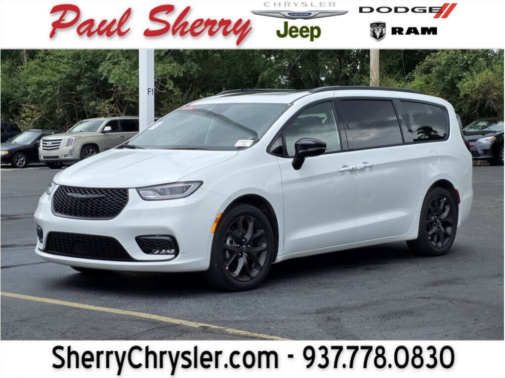 2025 CHRYSLER Pacifica