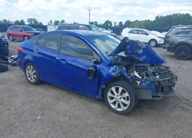2014 HYUNDAI Accent