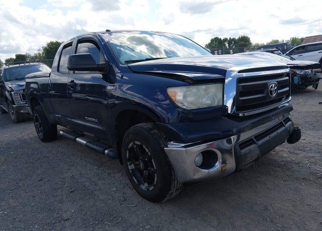 2012 TOYOTA Tundra