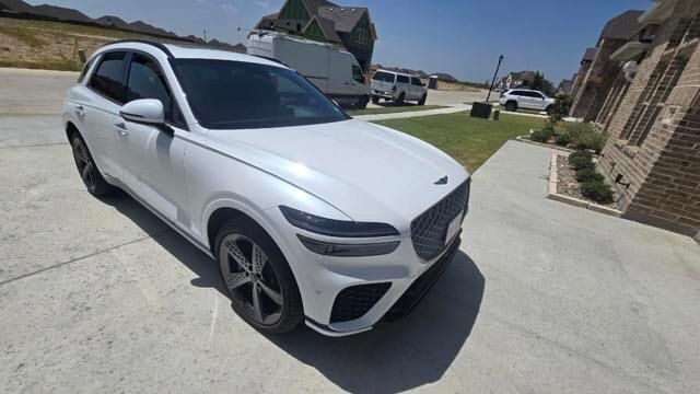 2023 GENESIS GV70
