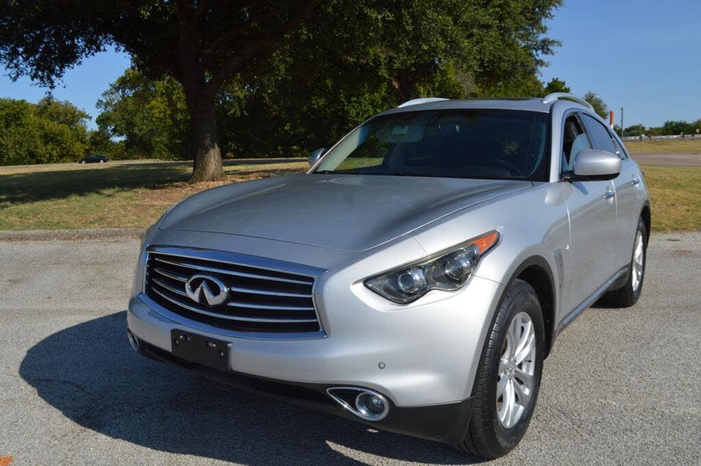 2015 INFINITI QX70