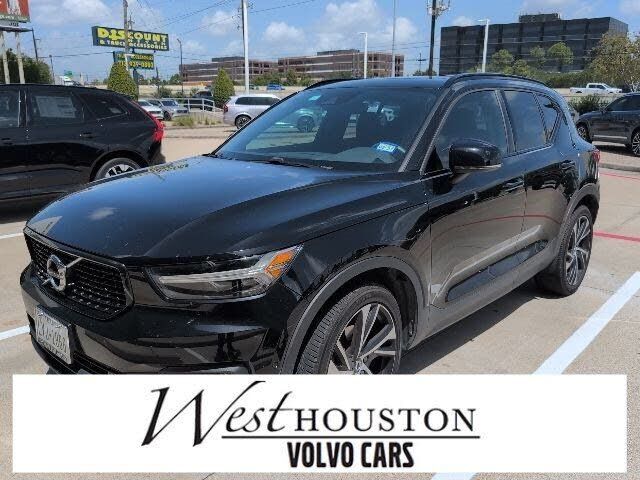 2019 VOLVO XC40