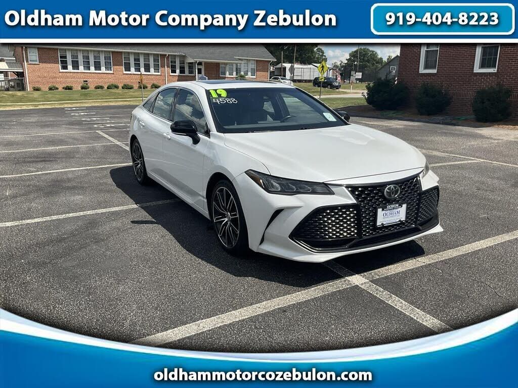 2019 TOYOTA Avalon