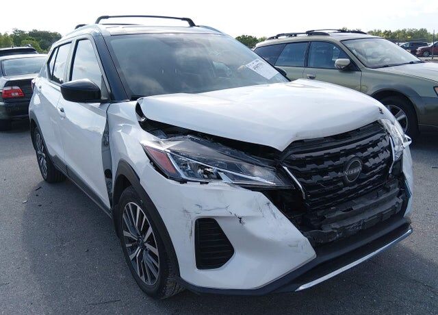 2024 NISSAN Kicks