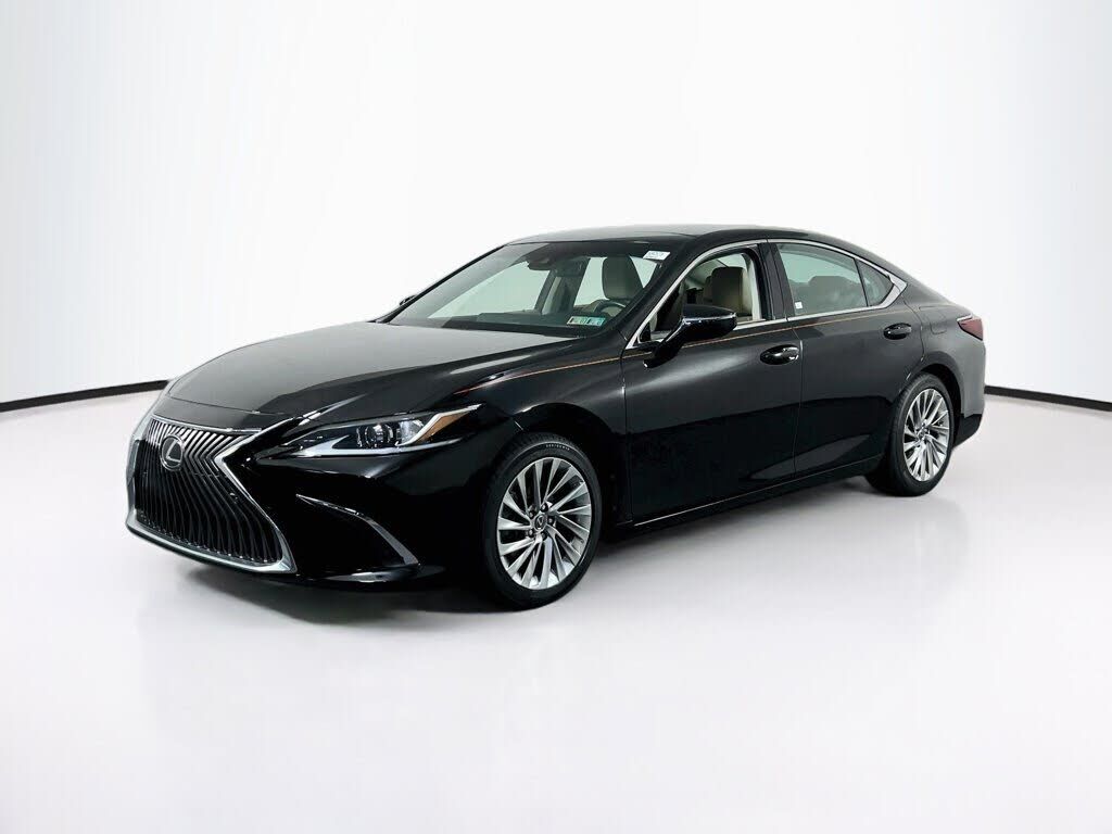 2019 LEXUS ES