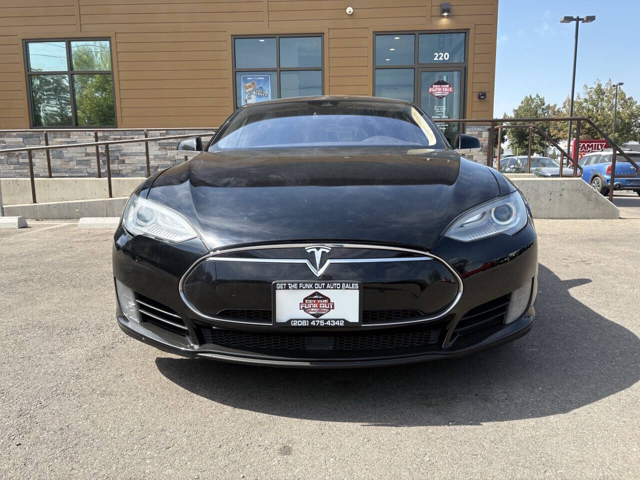 2015 TESLA Model S