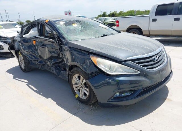2013 HYUNDAI Sonata