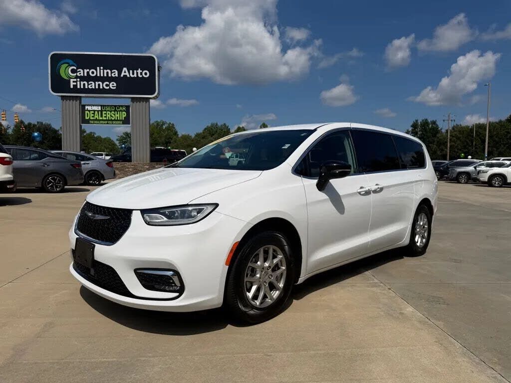 2024 CHRYSLER Pacifica
