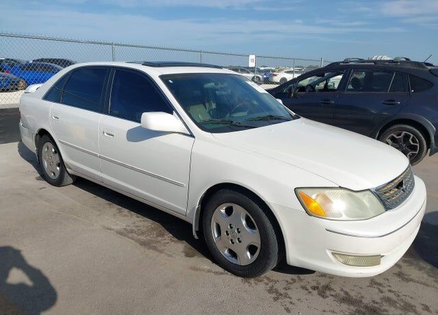 2003 TOYOTA Avalon