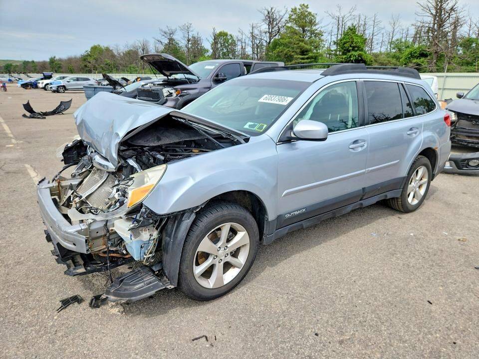 2014 SUBARU Outback