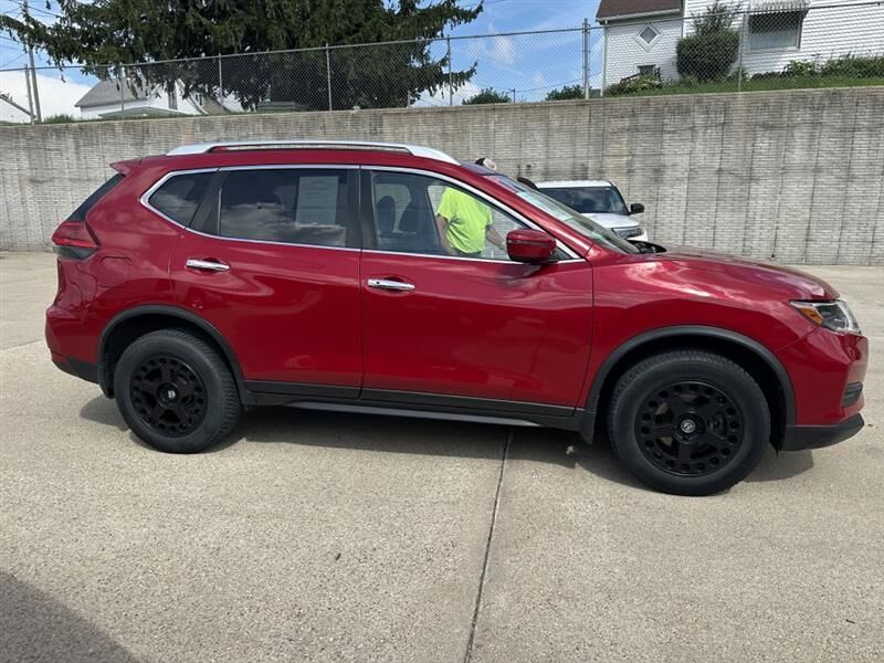 2017 NISSAN Rogue